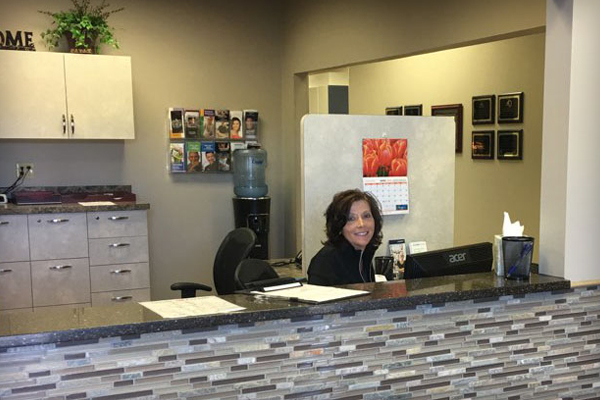 aboutus_item2 Reception desk